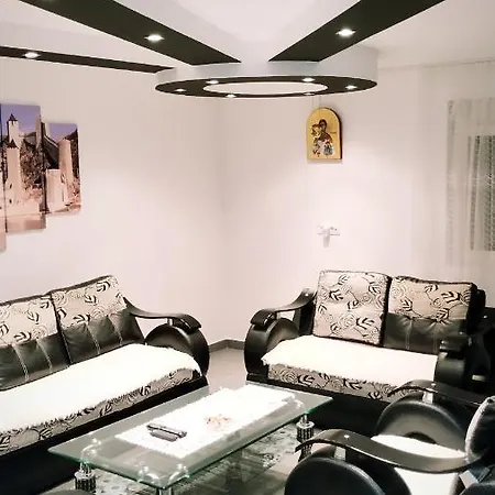 Angelikatos דירה *