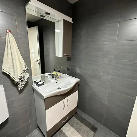 דירה Angelikatos גולובאץ